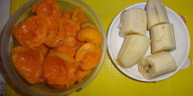 смузи с абрикосами, бананом и мацони