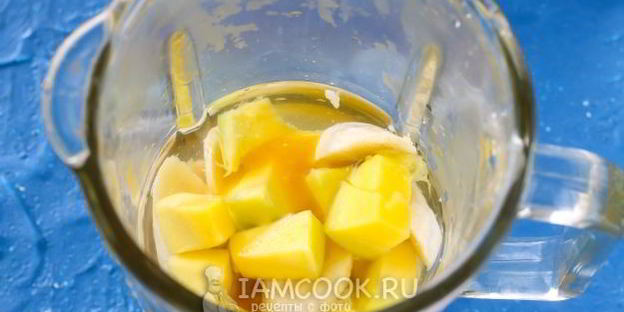 смузи с манго и бананом