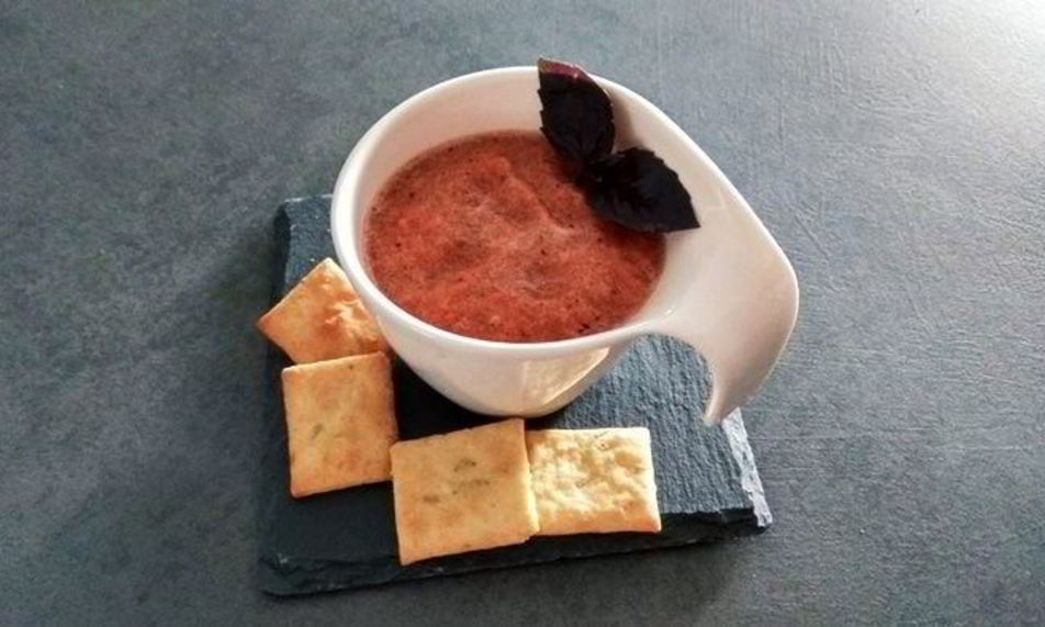 Рецепт томатна-базиликового смузи с чесноком