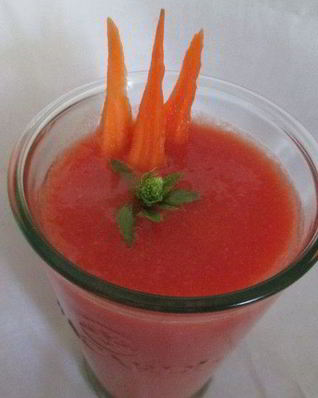 Томатный смузи с цветной капустой и морковью