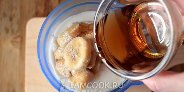 тропический смузи с кокосовым молоком