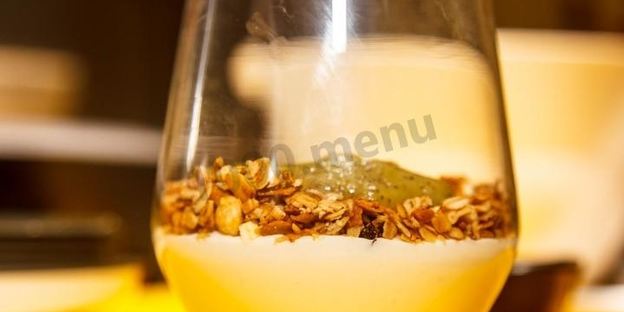 творожный мусс с фруктовым смузи