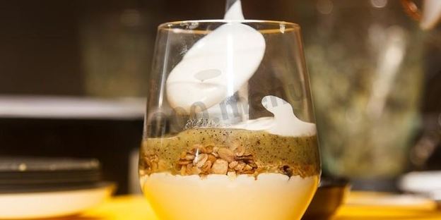 творожный мусс с фруктовым смузи