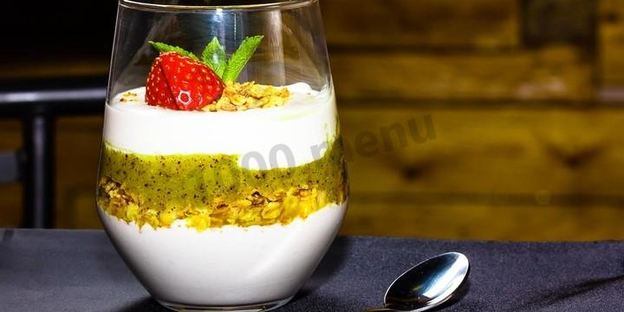 творожный мусс с фруктовым смузи