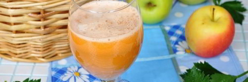 Сок из свежих овощей с яблоком