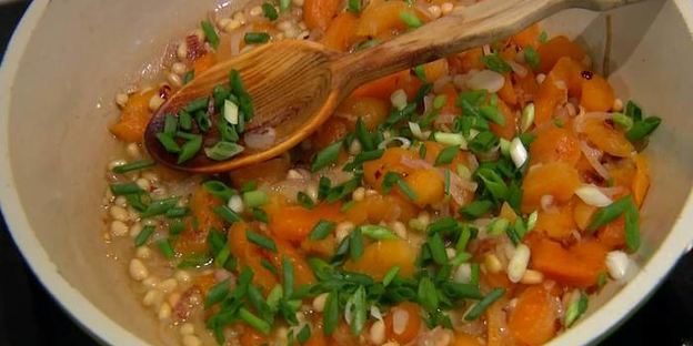 треска в кленовом сиропе под соусом из кураги