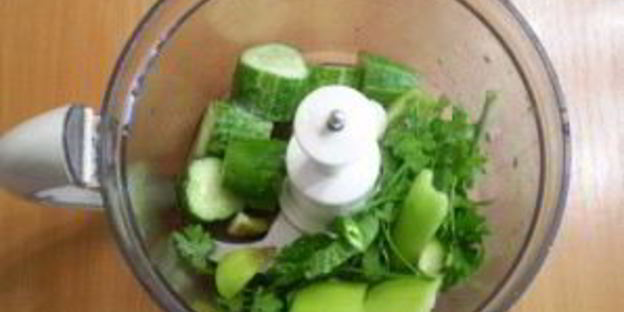 зеленый коктейль для сыроедов