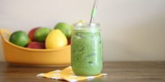 зеленый коктейль с фасолью