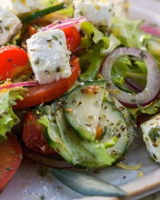 Греческий салат классический с брынзой