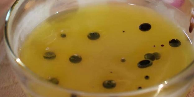 греческий салат с бальзамическим жемчугом