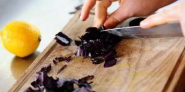 греческий салат с базиликом