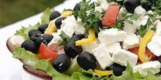 греческий салат с фетаксой