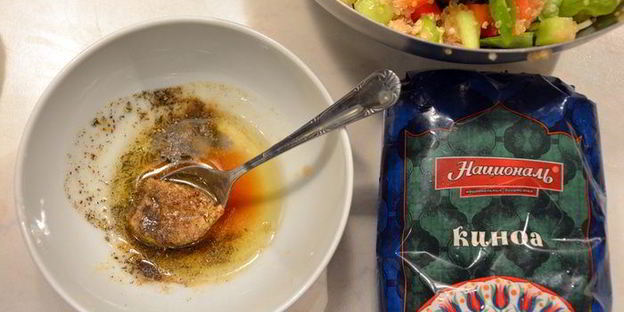 греческий салат с киноа