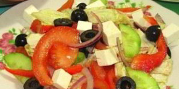 греческий салат с пекинской капустой