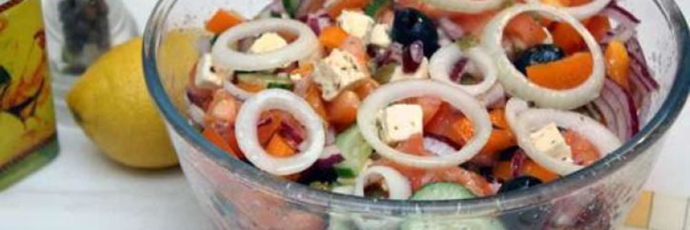 Греческий салат с сыром фета