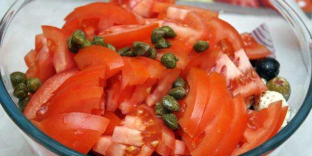 греческий салат с сыром фета