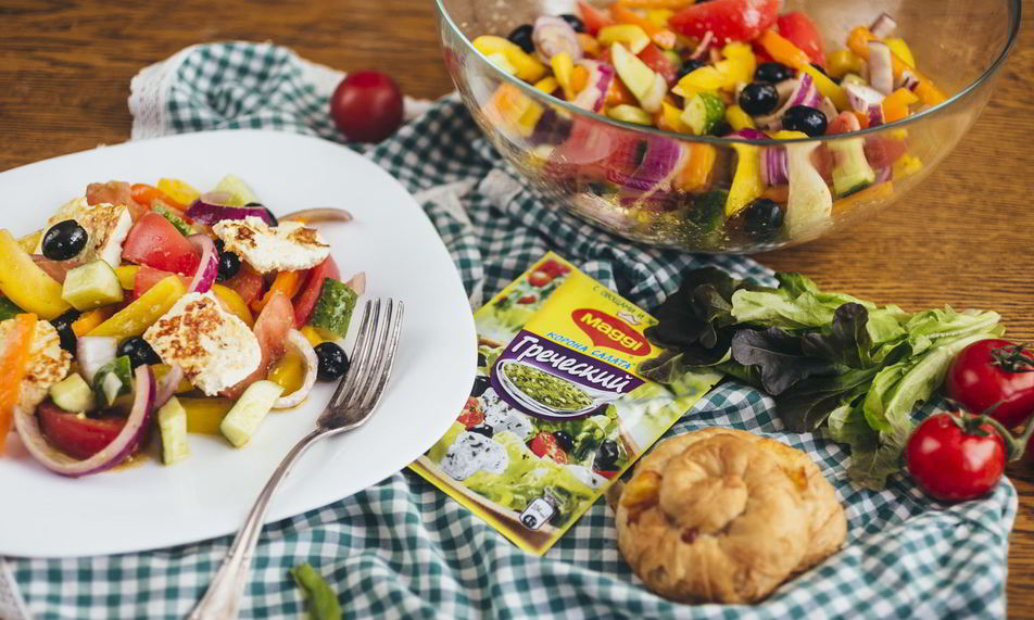 Рецепт греческого салата с жареным адыгейским сыром