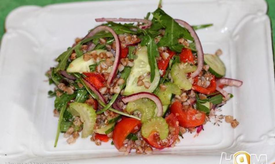 Рецепт овощного салата с гречкой