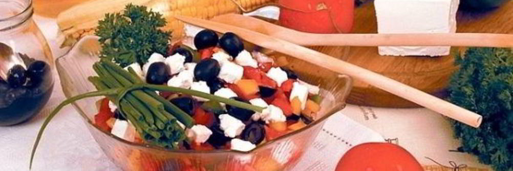 Салат греческий с брынзой