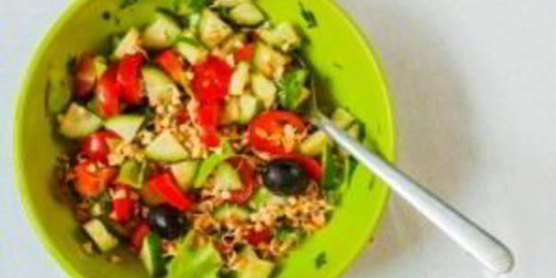 салат из зеленой гречки