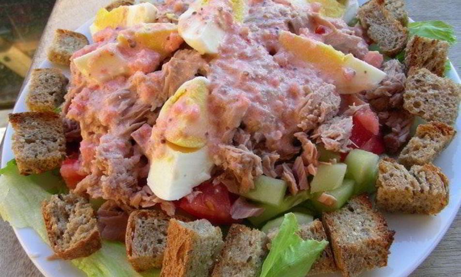 Рецепт салата с тунцом по-гречесок