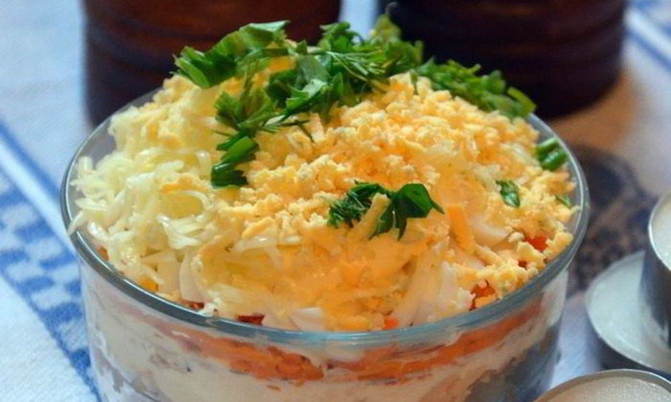 Рецепт слоеного салата с горбушей и гречкой