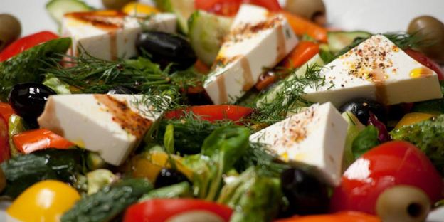 солнечный греческий салат