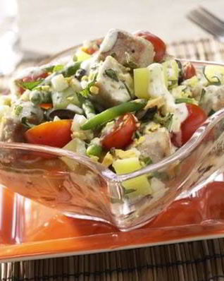 Картофельно-фасолевый салат с тунцом