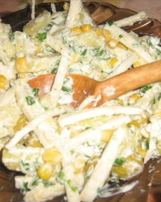 Картофельный салат с чесночным крем-соусом