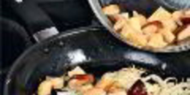 картофельный салат с грибами и печеным чесноком