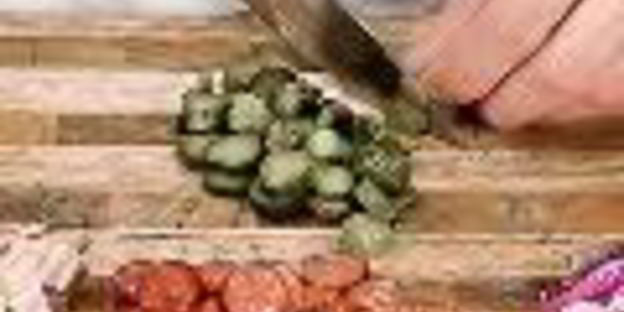 картофельный салат с копченостями