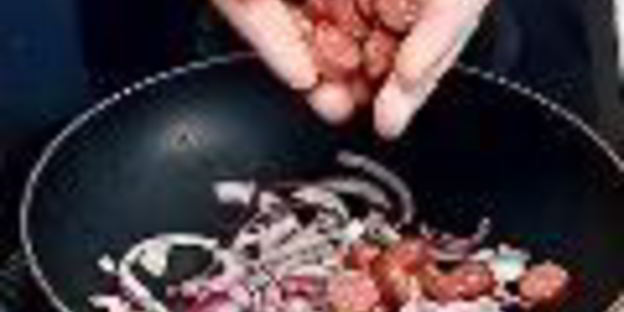 картофельный салат с копченостями