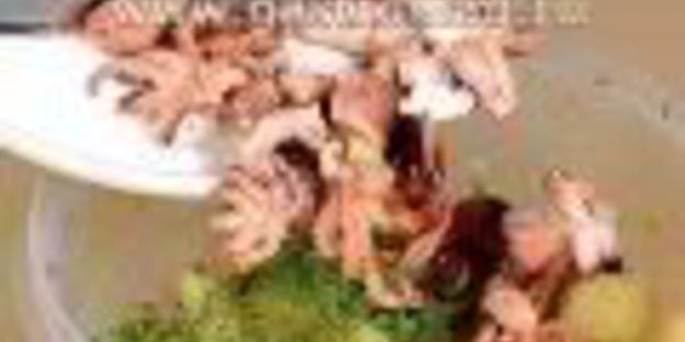 картофельный салат с маринованными осьминогами