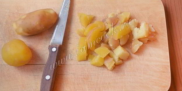 картофельный салат с щавелем