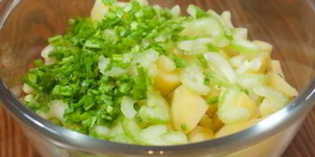 картофельный салат с сельдереем