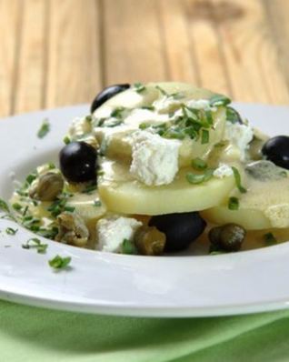 Картофельный салат с сыром фета