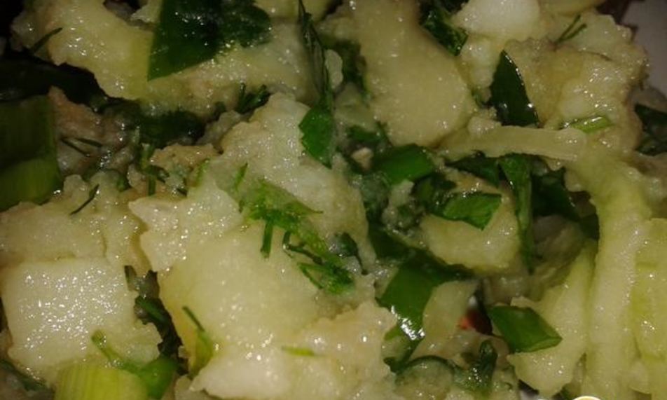 Рецепт картофельного салата со шпинатом