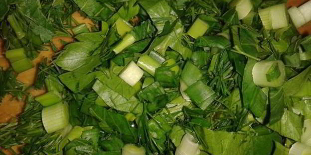 картофельный салат со шпинатом