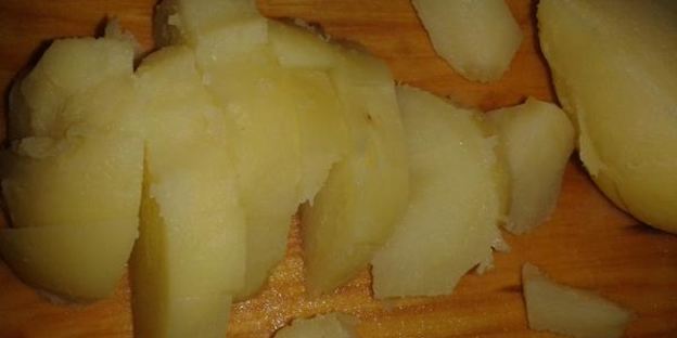 картофельный салат со шпинатом