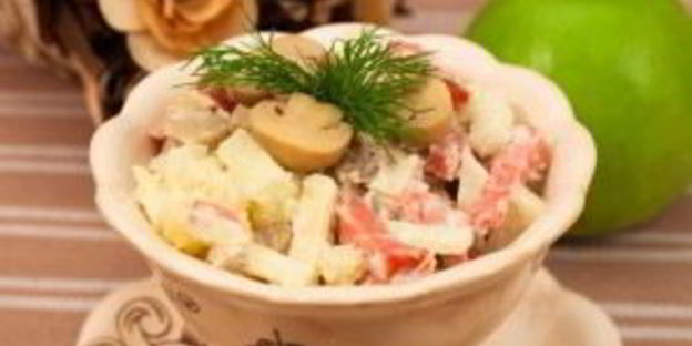 салат из картофеля и грибов