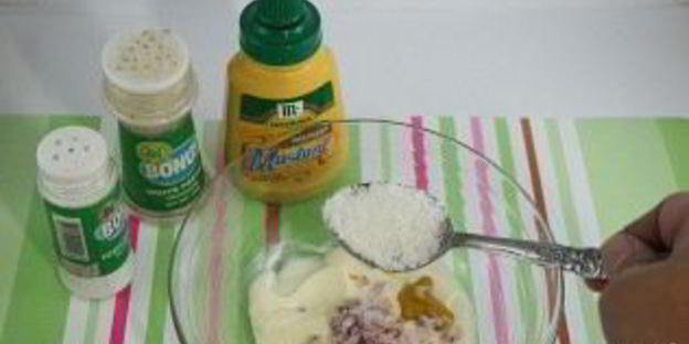 салат картофельный с яйцом