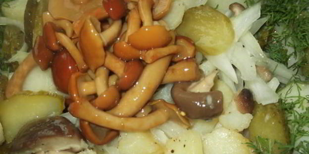 салат с картофелем и грибами