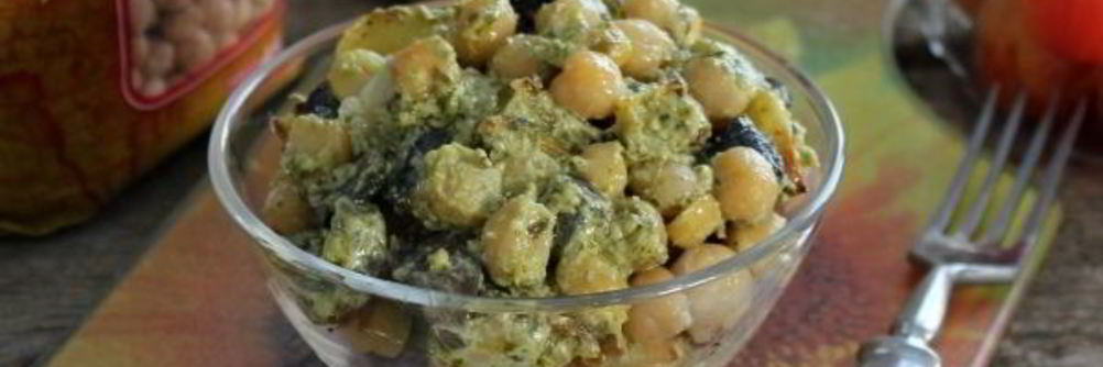 Салат с картофелем и нутом