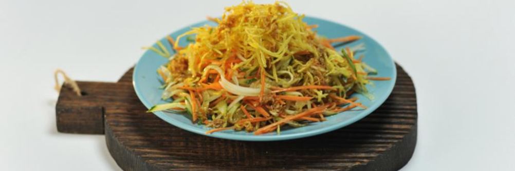 Салат с картофельной соломкой