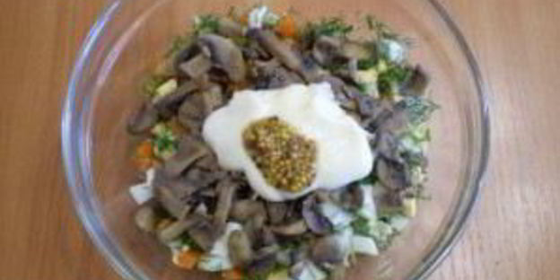 салат с картошкой и грибами