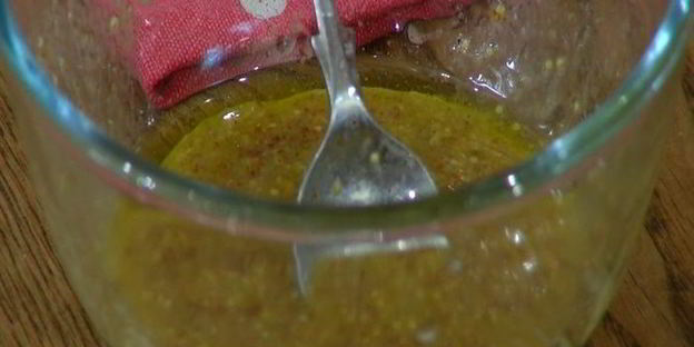 салат с молодым картофелем, редисом и кижучем