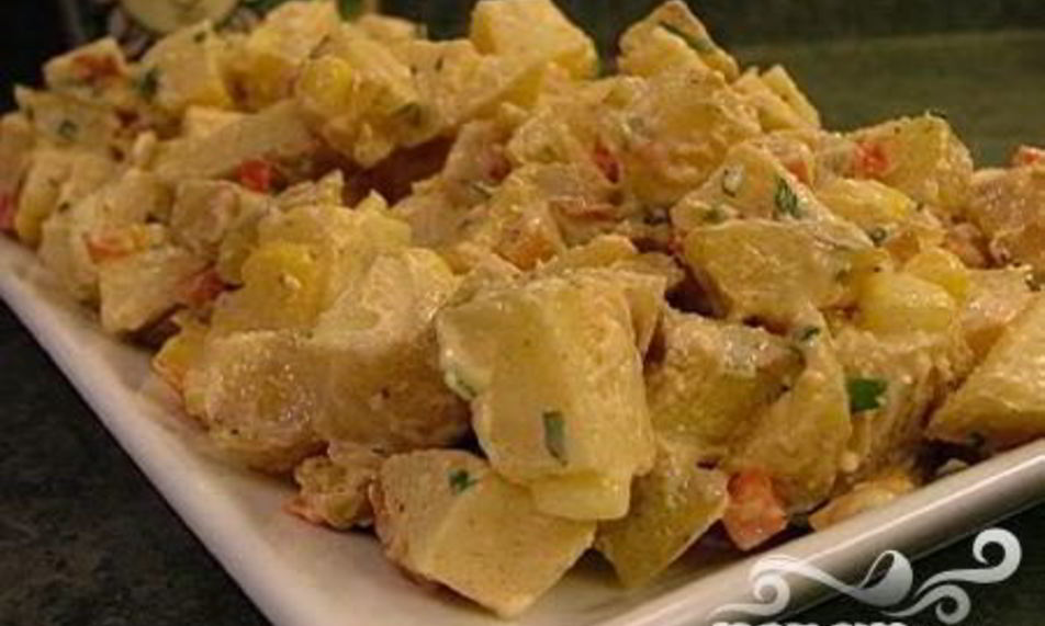 Рецепт салата с жареным картофелем