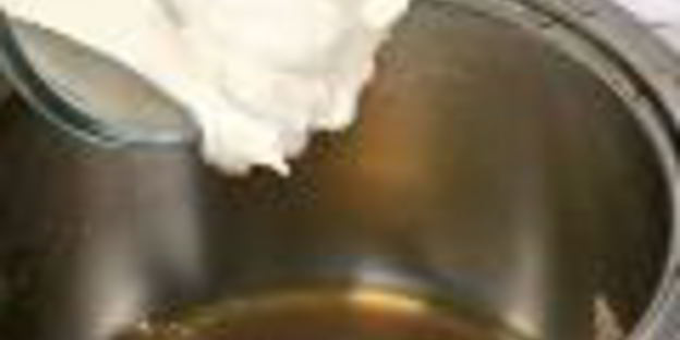 теплый картофельный салат с грибами