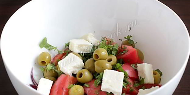 теплый салат с картофелем