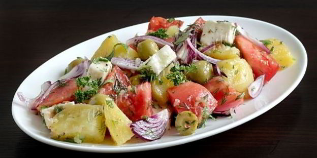 теплый салат с картофелем